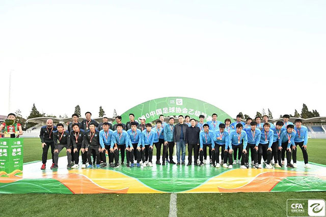 曼城横扫AEK，福登帽子戏法欢庆胜利
